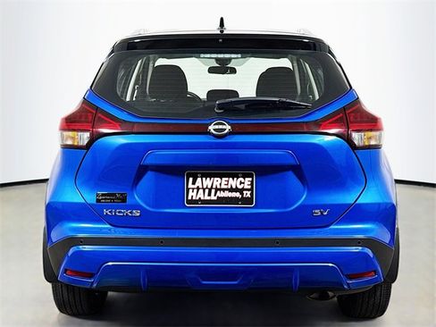 Used 2024 Nissan Kicks SV image 5