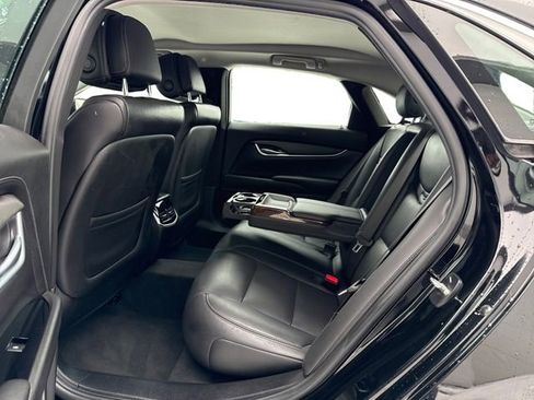 Used 2014 Cadillac XTS FWD image 11