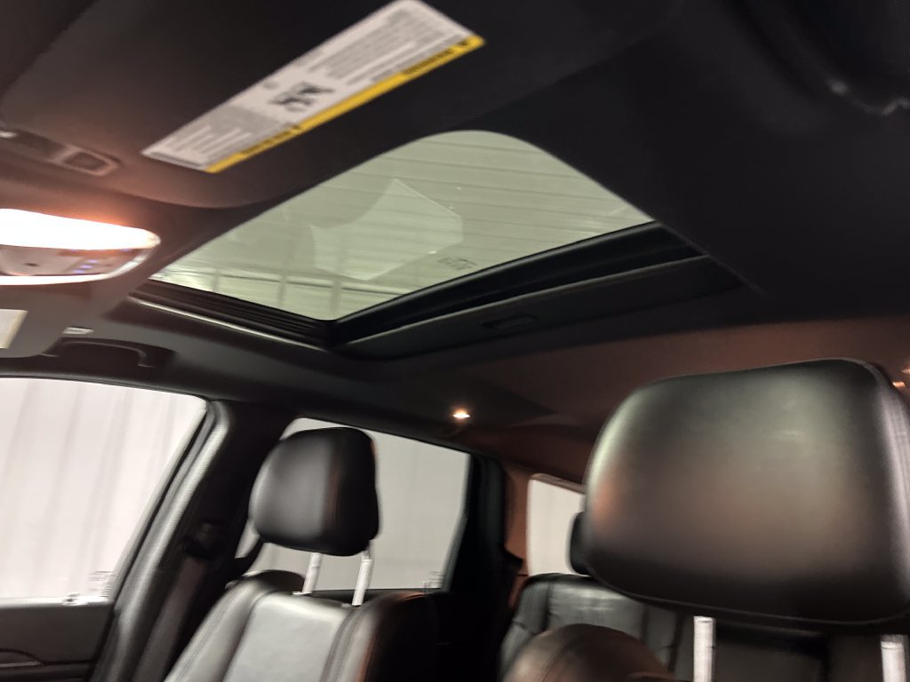 Used 2022 Jeep Grand Cherokee Limited AWD/4WD image 23