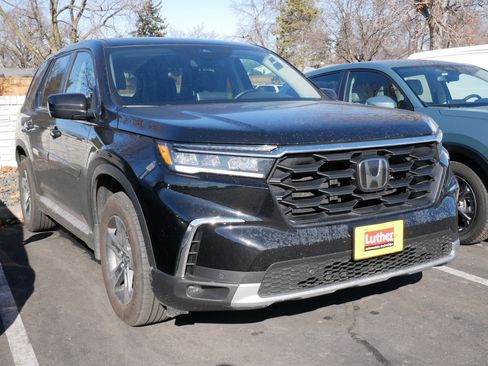 Used 2023 Honda Pilot EX-L image 3