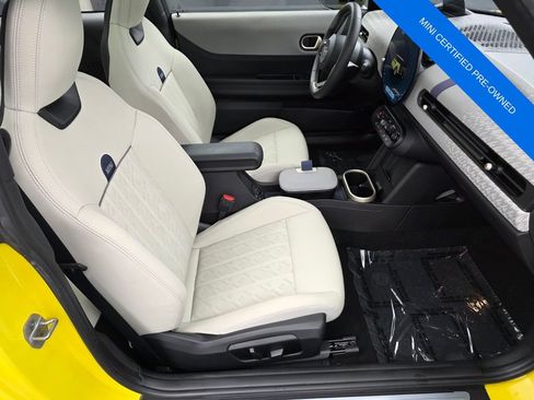 Used 2025 MINI Cooper 2-Door Hardtop FWD image 25