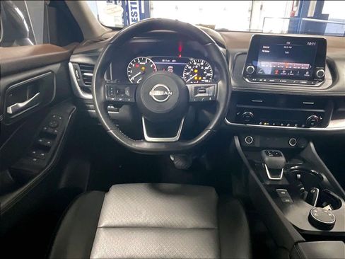 Certified 2023 Nissan Rogue SV w/ SV Premium B Package AWD/4WD image 17