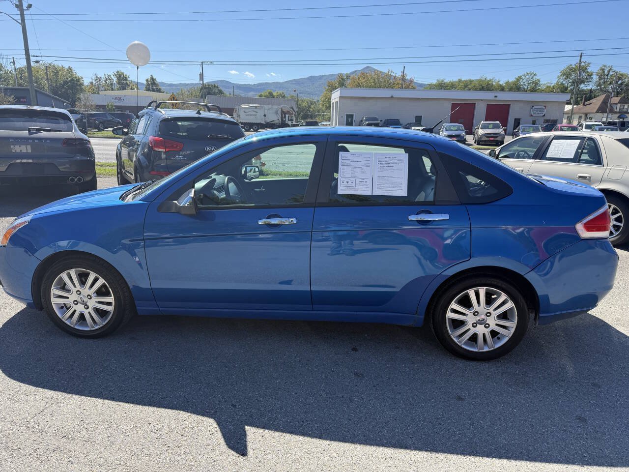 Used 2010 Ford Focus SEL FWD image 11