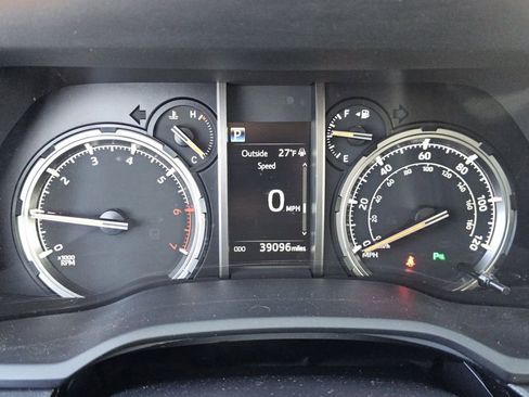 Used 2023 Toyota 4Runner Limited image 33