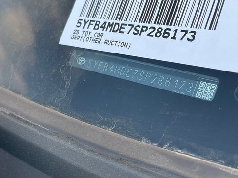 Used 2025 Toyota Corolla LE FWD image 10