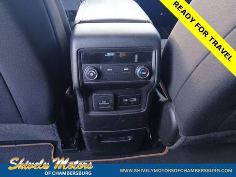 Used 2023 GMC Acadia AT4 image 13