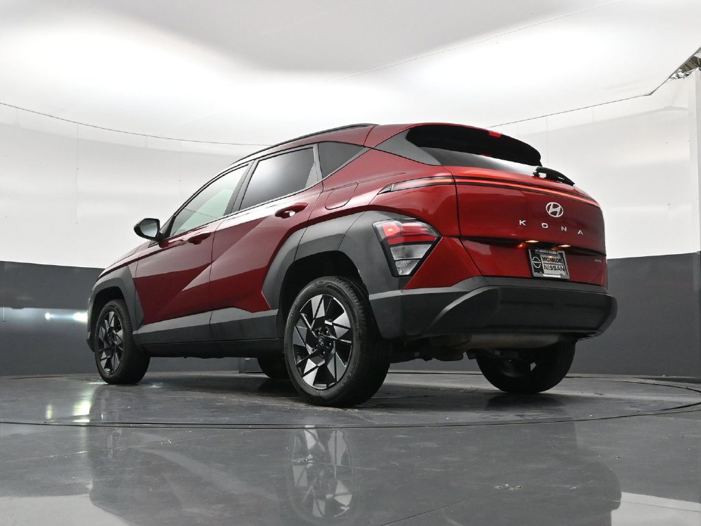 Used 2025 Hyundai Kona SEL AWD/4WD image 24