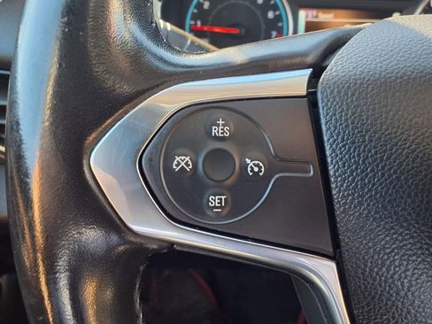 Used 2019 Chevrolet Traverse LT w/ LT Premium Package image 12