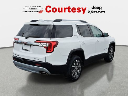 Used 2023 GMC Acadia SLE w/ Driver Convenience Package AWD/4WD image 3