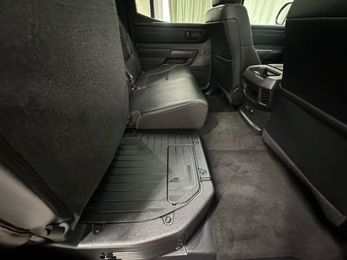Used 2024 Toyota Tundra Limited AWD/4WD image 19