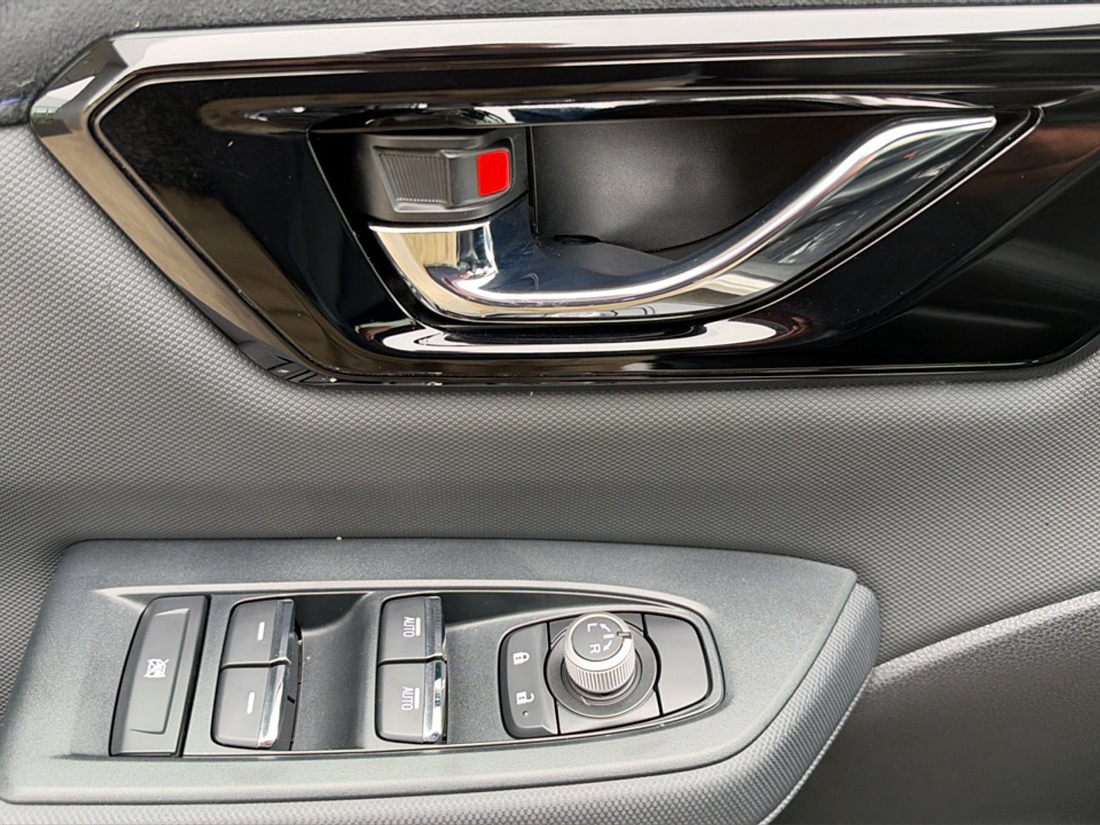Certified 2025 Subaru Forester Limited AWD/4WD image 17