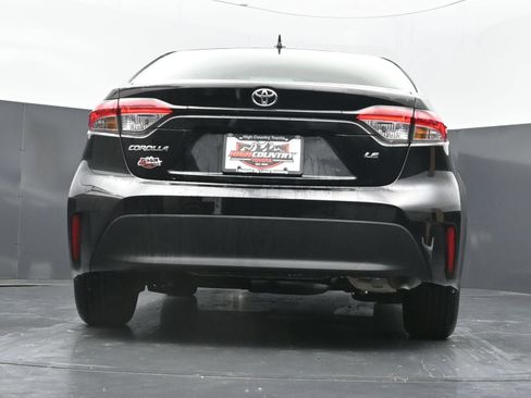 Used 2026 Toyota Corolla LE FWD image 39