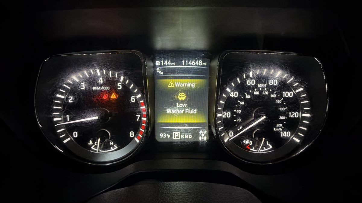 Used 2018 Nissan Titan SL w/ Texas Titan Edition AWD/4WD image 9