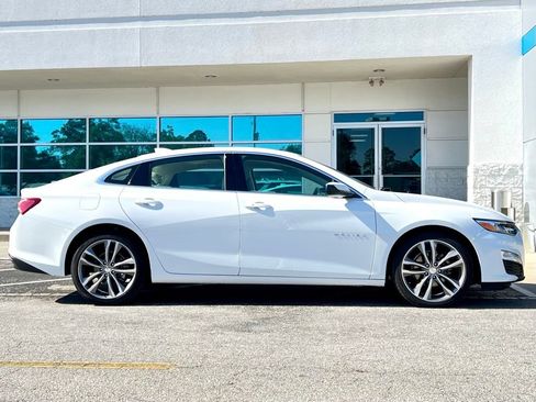 Used 2024 Chevrolet Malibu LT image 3