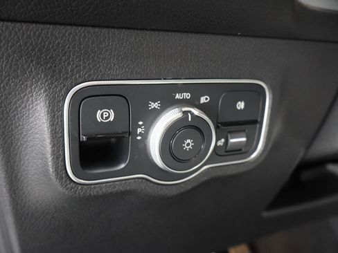 Used 2022 Mercedes-Benz GLB 35 AMG 4MATIC image 46
