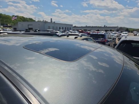 Used 2019 Honda Odyssey Elite image 3