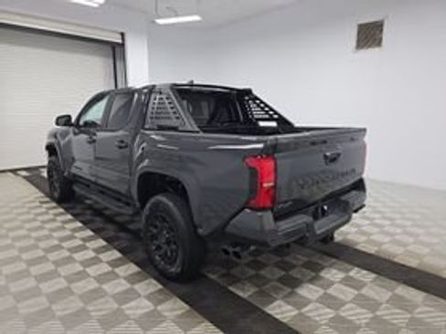 Certified 2025 Toyota Tacoma SR5 AWD/4WD image 6