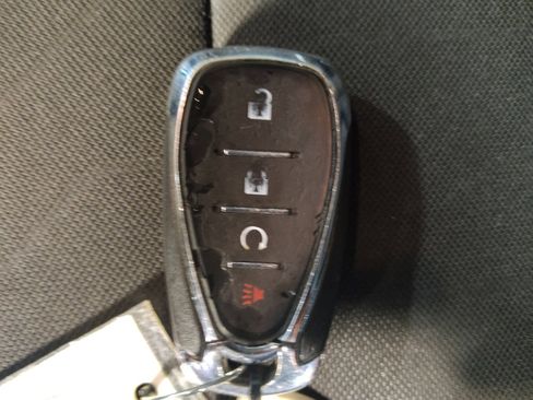 Used 2021 Chevrolet Trax LT w/ LT Convenience Package AWD/4WD image 32