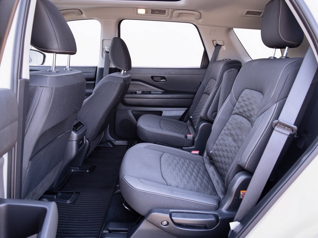 Used 2024 Nissan Pathfinder SV w/ SV Premium Package FWD image 25