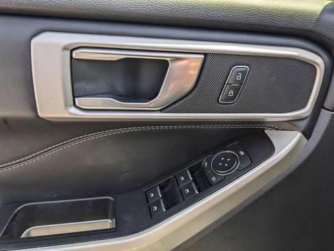 Used 2021 Ford Explorer XLT w/ Equipment Group 202A image 20