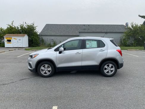 Used 2019 Chevrolet Trax LS image 9