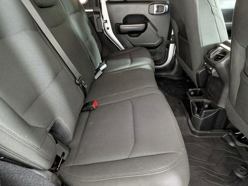 Used 2019 Jeep Wrangler Unlimited Sport S image 27