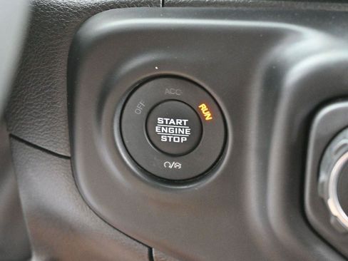 Used 2023 Jeep Wrangler Unlimited Sahara AWD/4WD image 26