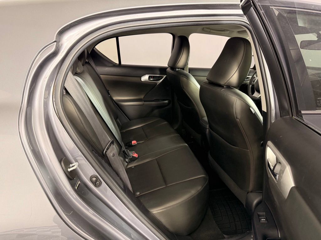 Used 2012 Lexus CT 200h Premium FWD image 18