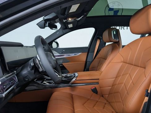 New 2026 BMW 760i xDrive w/ Executive Package image 2