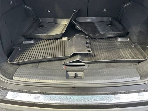 Certified 2022 Nissan Rogue SV w/ SV Premium Package image 17