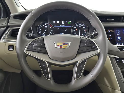 Used 2025 Cadillac XT5 Premium Luxury w/ Technology Package AWD/4WD image 21