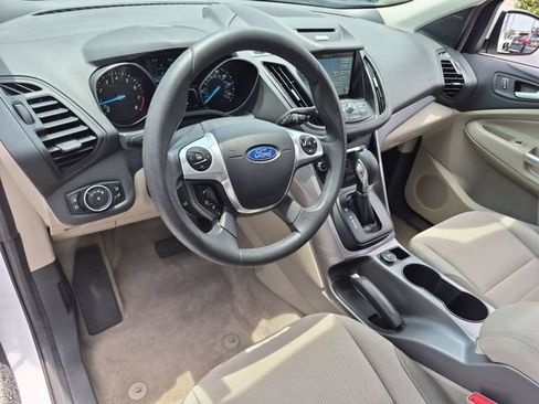 Used 2016 Ford Escape SE w/ Equipment Group 201A FWD image 10