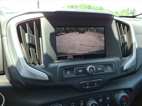Used 2024 GMC Terrain SLE w/ Driver Convenience Package AWD/4WD image 11