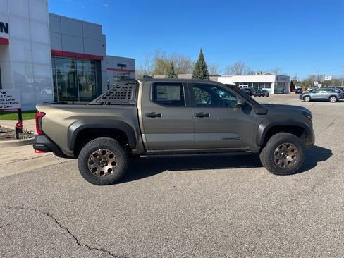 New 2026 Toyota Tacoma 4x4 Double Cab Hybrid image 8