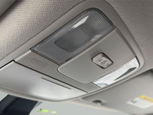 Used 2025 Kia Soul LX w/ LX Technology Package FWD image 21