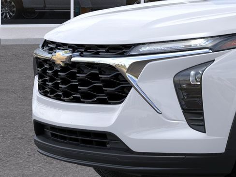 New 2026 Chevrolet Trax LS w/ LS Convenience Package FWD image 49