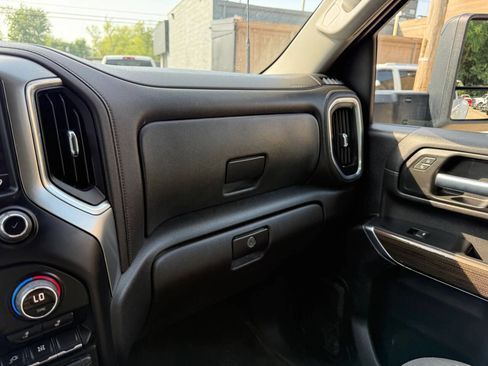 Used 2022 Chevrolet Silverado 3500 LT w/ Convenience Package image 43