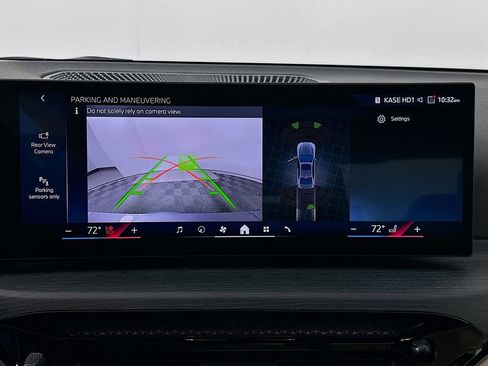 Used 2025 BMW 330i Sedan w/ M Sport Package image 14