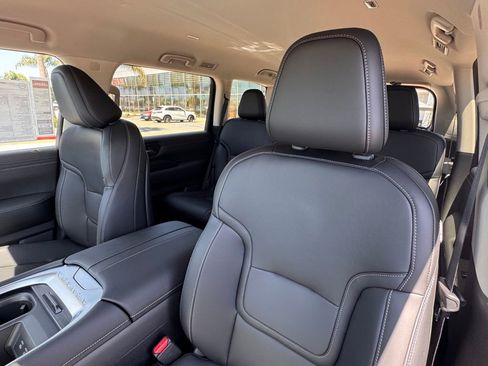 New 2026 Nissan Armada SV image 10