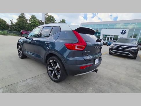 Used 2021 Volvo XC40 T5 Momentum w/ Premium Package AWD/4WD image 43