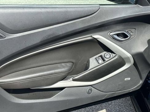 Used 2022 Chevrolet Camaro LT w/ RS Package image 17