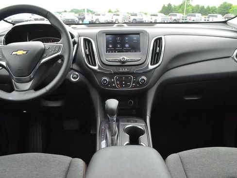 Used 2024 Chevrolet Equinox LT w/ LPO, Floor Liner Package FWD image 17