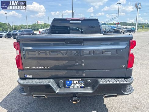 Used 2021 Chevrolet Silverado 1500 LT Trail Boss w/ Convenience Package II AWD/4WD image 6