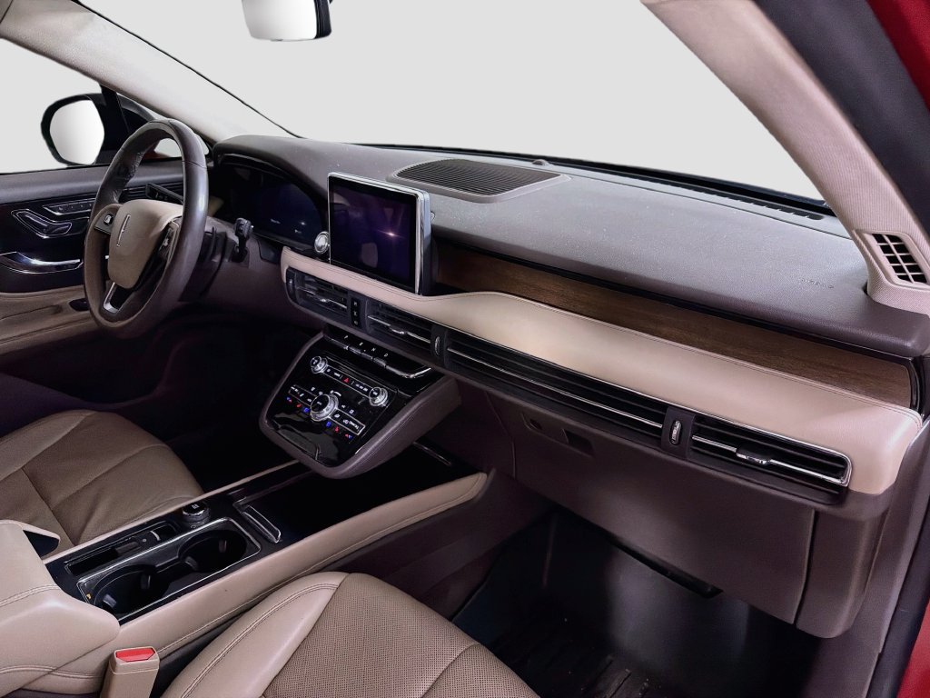 Used 2022 Lincoln Corsair Reserve w/ Elements Package FWD image 31