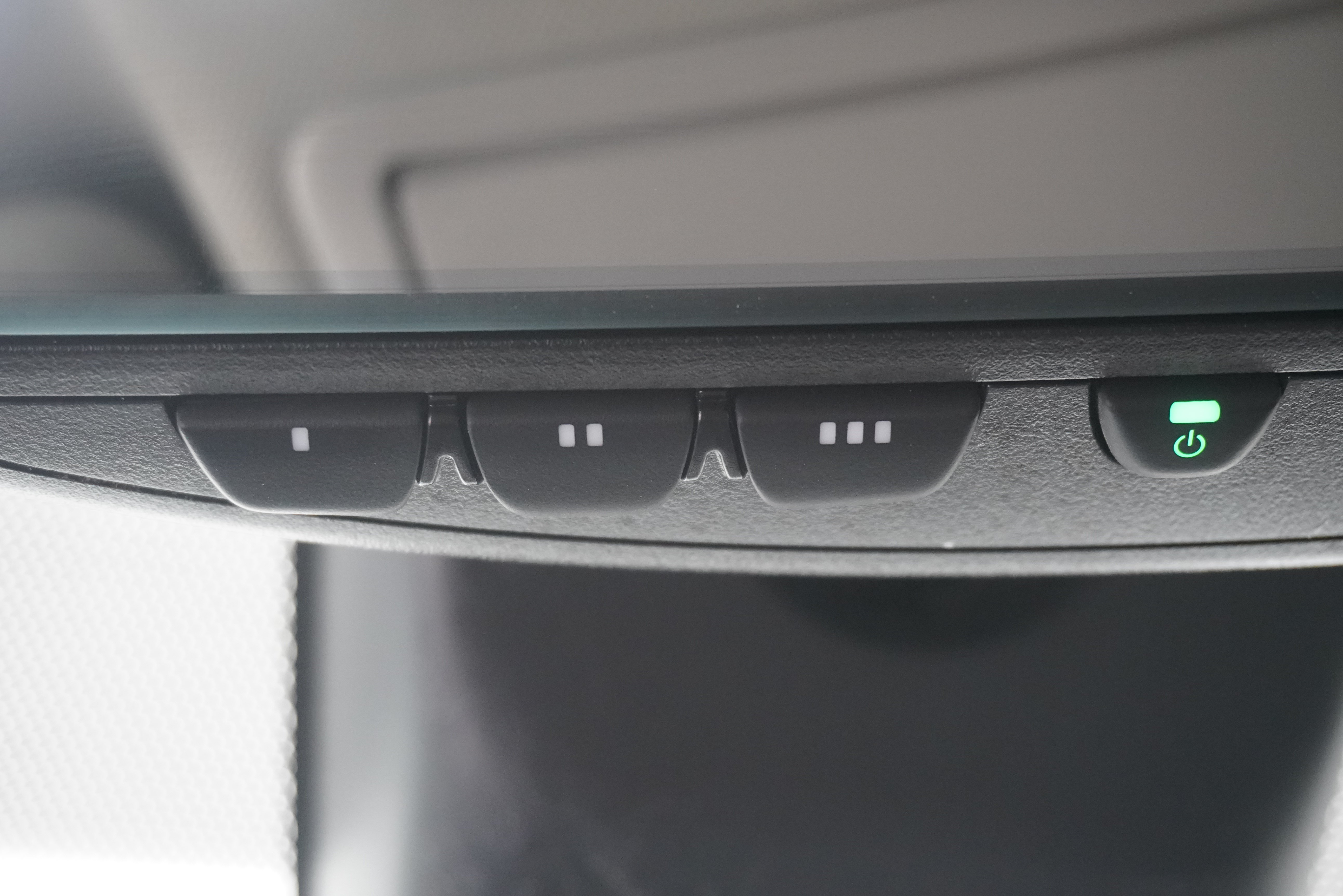 Used 2018 Toyota RAV4 XLE FWD image 23