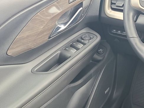 Certified 2023 GMC Terrain Denali w/ Black Diamond Edition AWD/4WD image 18