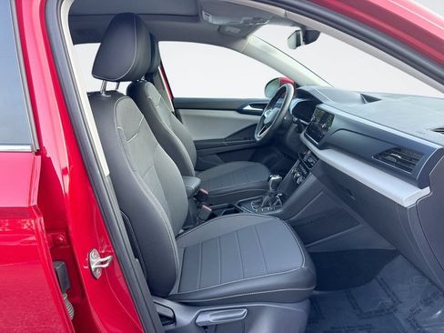 Used 2023 Volkswagen Taos SE w/ Panoramic Sunroof Package FWD image 26