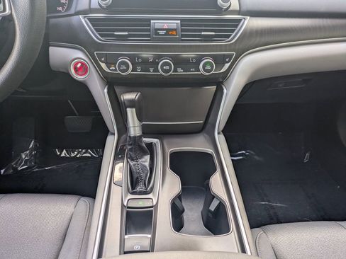 Used 2020 Honda Accord EX image 19