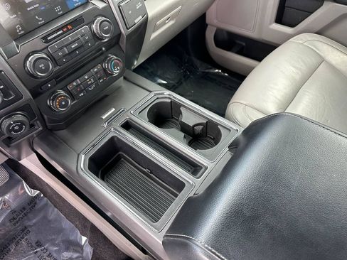 Used 2016 Ford F150 XLT w/ Equipment Group 302A Luxury RWD image 38