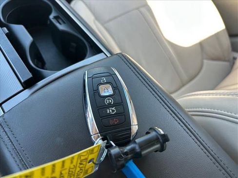 Used 2019 Lincoln MKZ Reserve FWD image 31